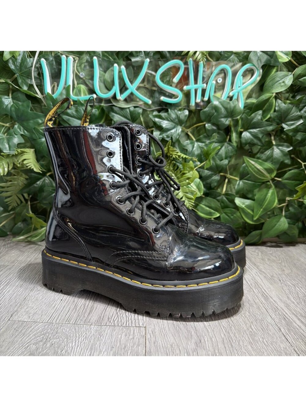 Dr Martens Jadon Women’s Platform Patent Leather 8 Eyelet Boots Black US 8 EU 39
